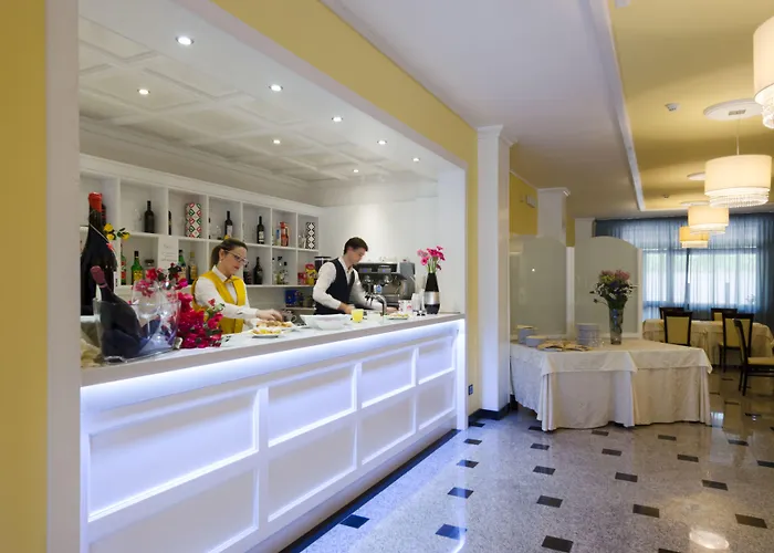 Luna Lido Hotel