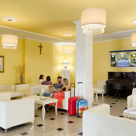 Luna Lido Hotel