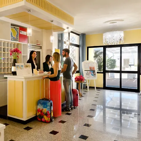 Hotel Luna Lido 3*